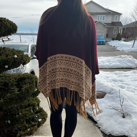 Like new medium women’s Shaw sweater - Picture 4 of 5